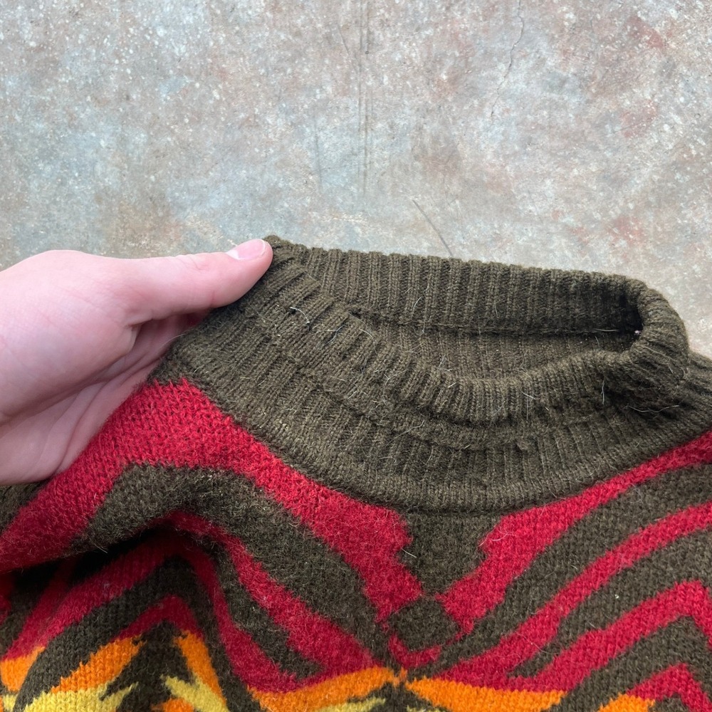 United Colors of Benetton Vintage Shetland Wool Aztec Sweater Mens XL - Picture 3 of 9